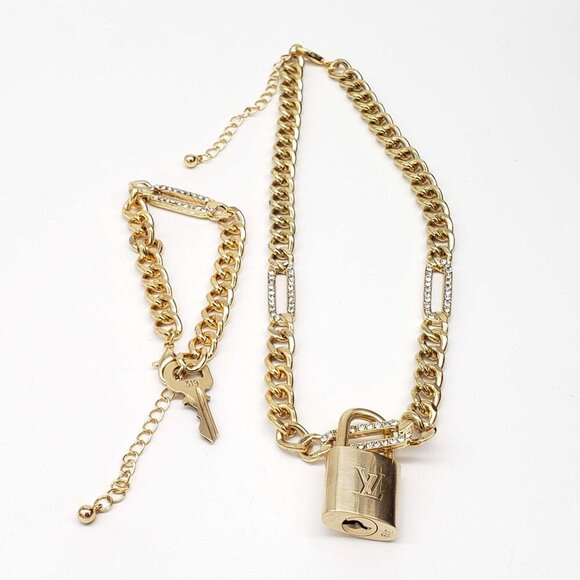 100% Auth Louis Vuitton Lock & Key with Unbranded Gold Plated Chain Necklace - Picture 5 of 11